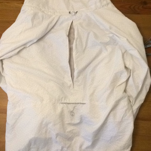 Lightweight jacket - Picture 2 of 6